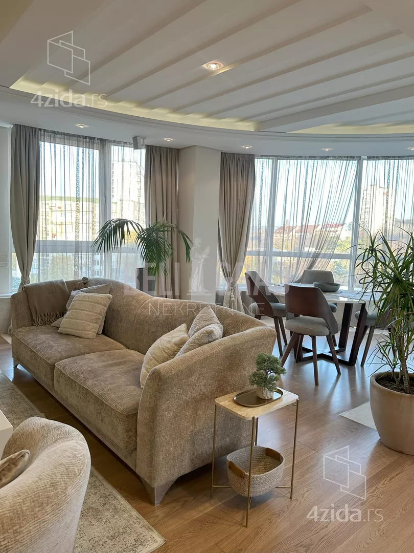 Četvoroiposoban stan | 4zida