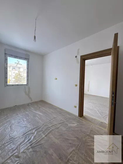 Stari Banovci | 4zida.rs