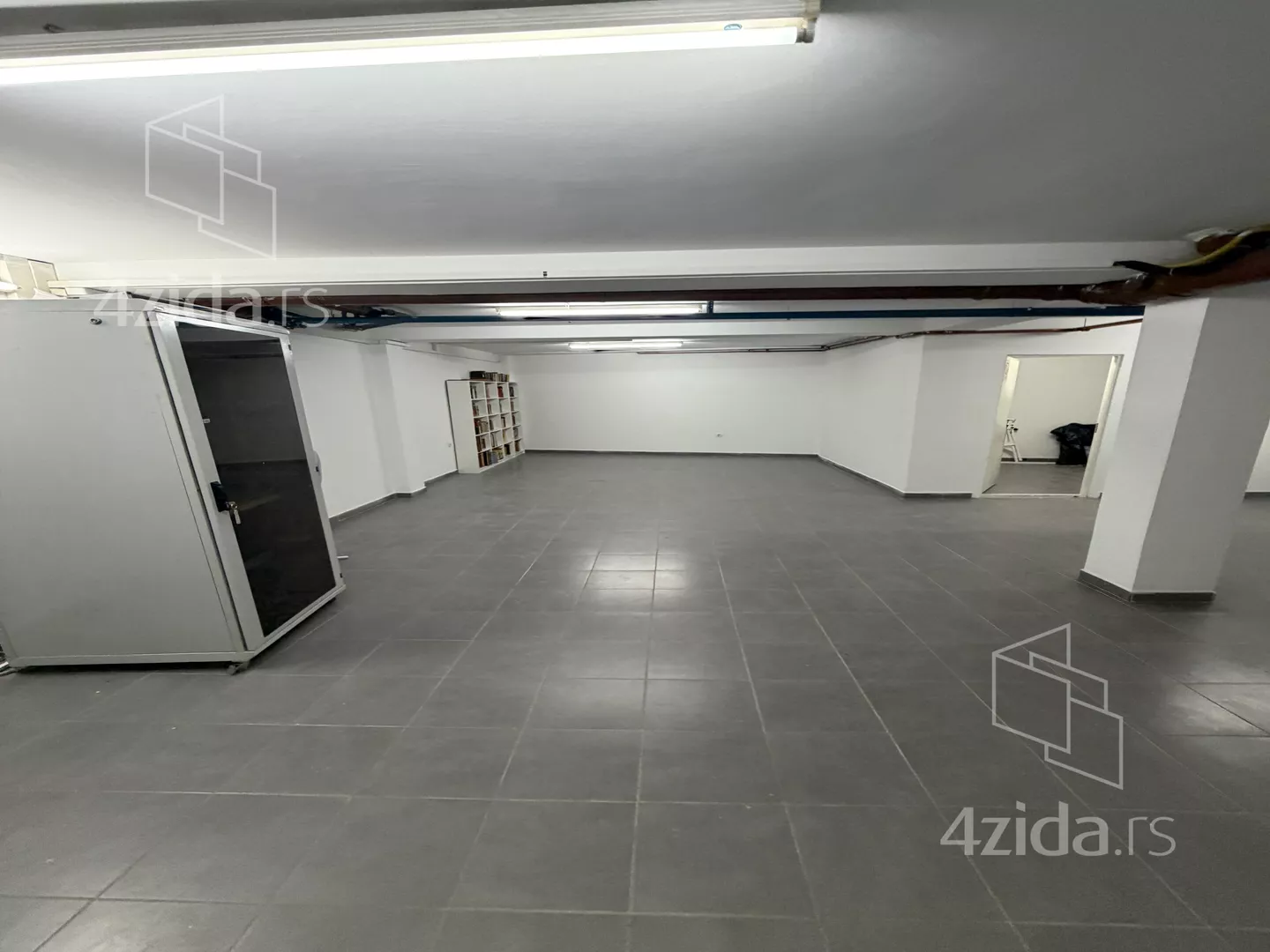 Poslovni prostor | 4zida