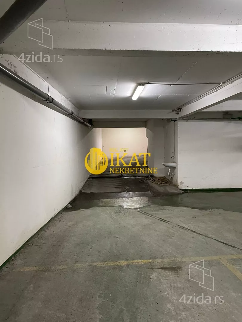 Garaža | 4zida