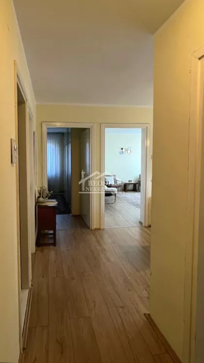 Vjekoslava Kovača | 4zida.rs