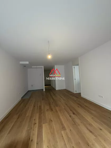 Strumička | 4zida.rs