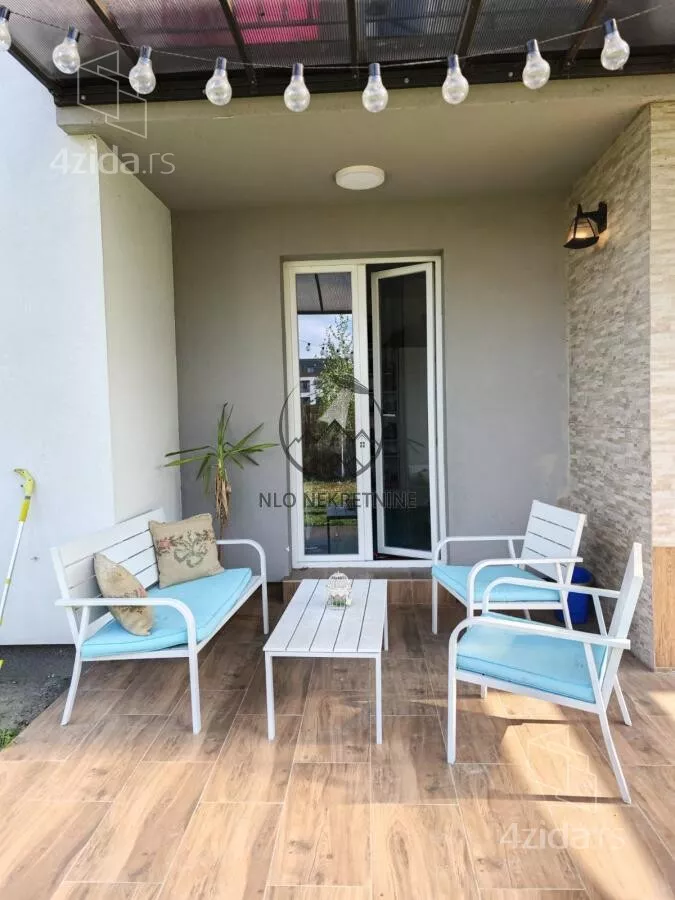 Troiposoban stan | 4zida