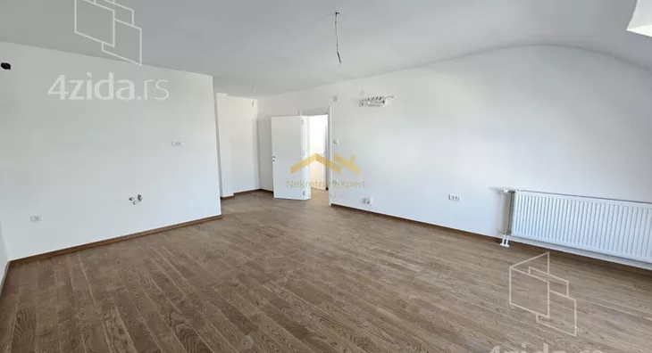 Šestosoban stan | 4zida