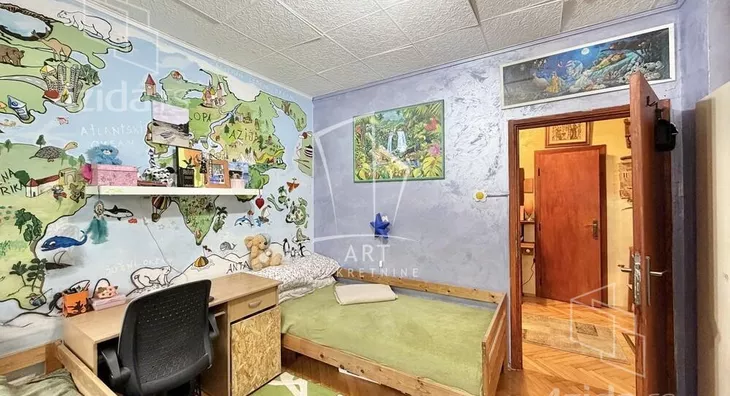 Troiposoban stan | 4zida