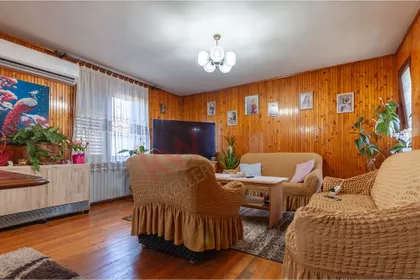 Petra Drapšina | 4zida.rs