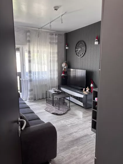 Stefana Prvovenčanog 54 | 4zida.rs