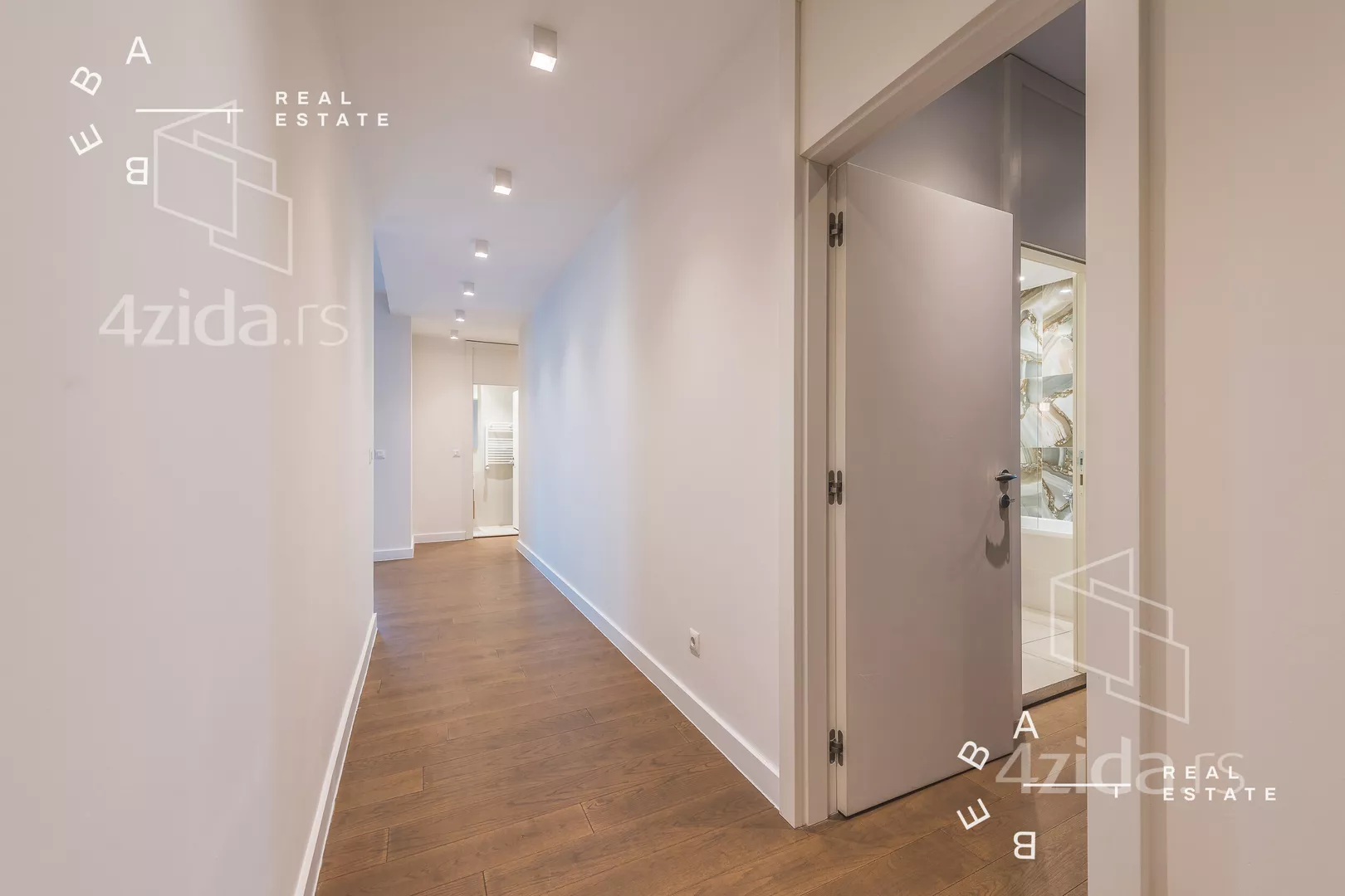 Petosoban stan | 4zida