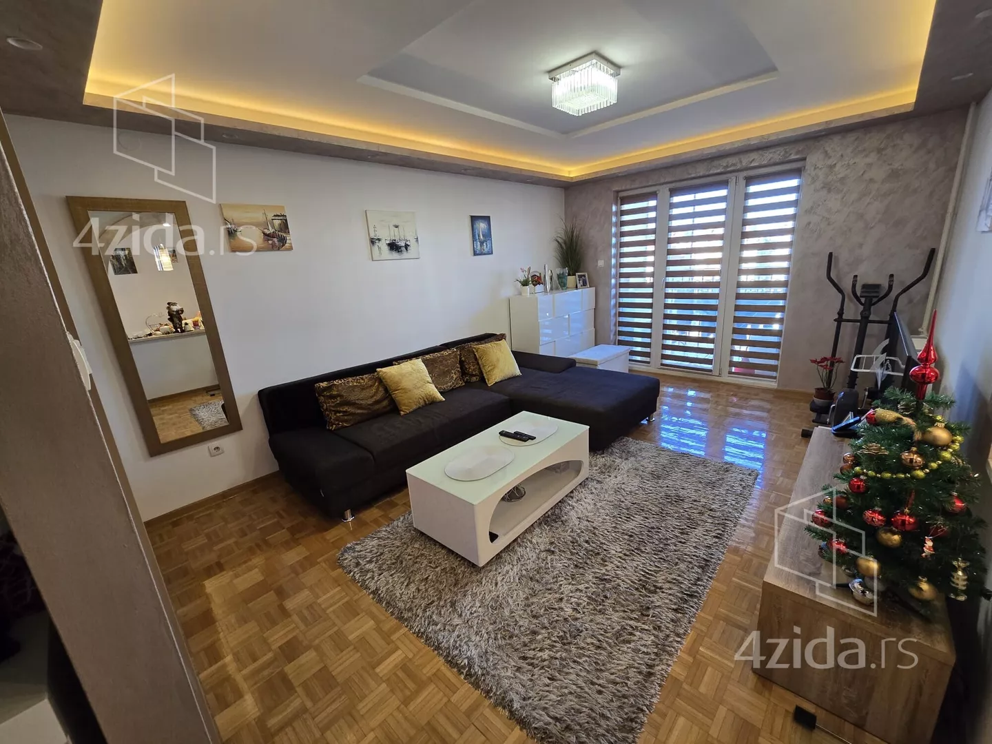 Troiposoban stan | 4zida