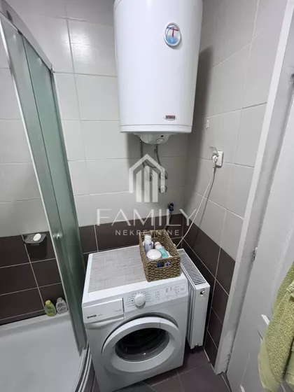 Vase Ostojića | 4zida.rs