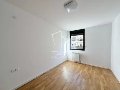 Mirka Milojkovića | 4zida.rs
