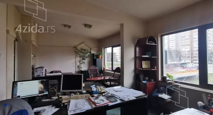 Poslovni prostor | 4zida