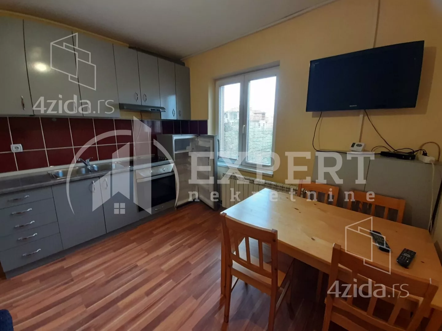 Troiposoban stan | 4zida