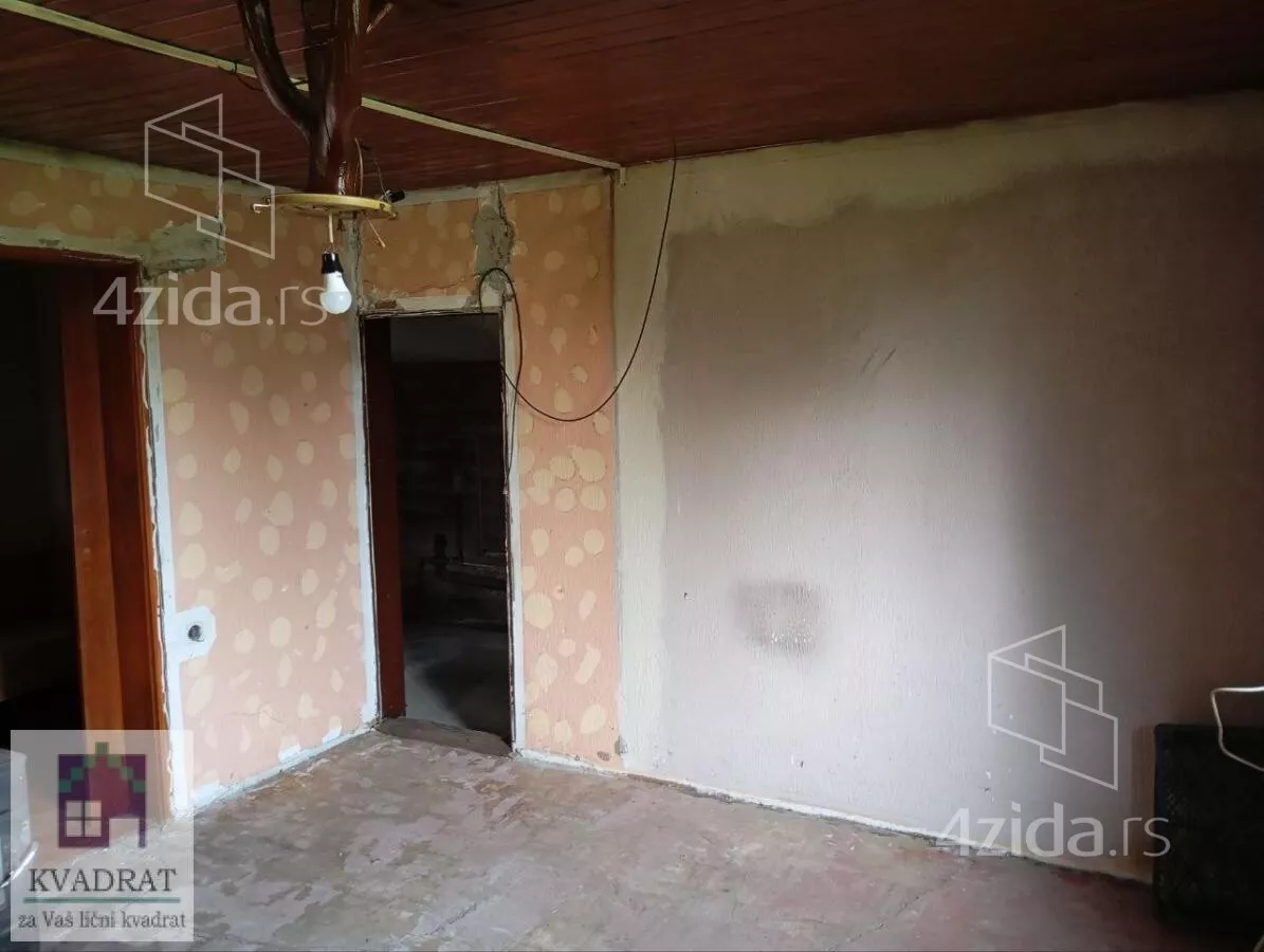Plac | 4zida