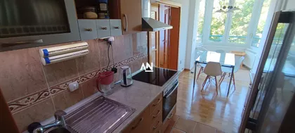 Pjarona De Mondezira | 4zida.rs
