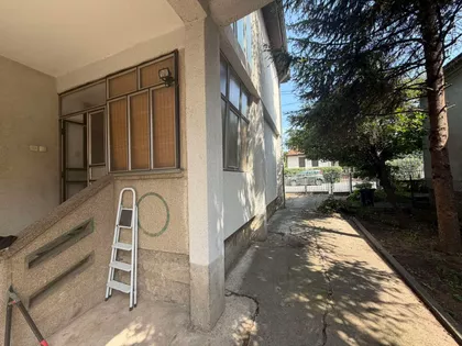 Trg Fontana | 4zida.rs