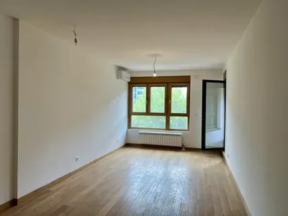 Tadije Sondermajera | 4zida.rs