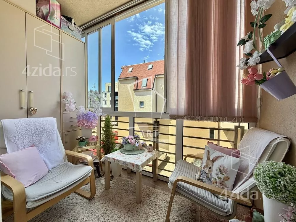 Dvoiposoban stan | 4zida