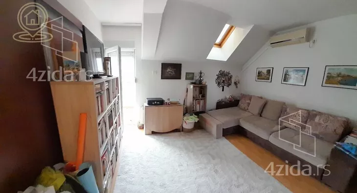 Troiposoban stan | 4zida