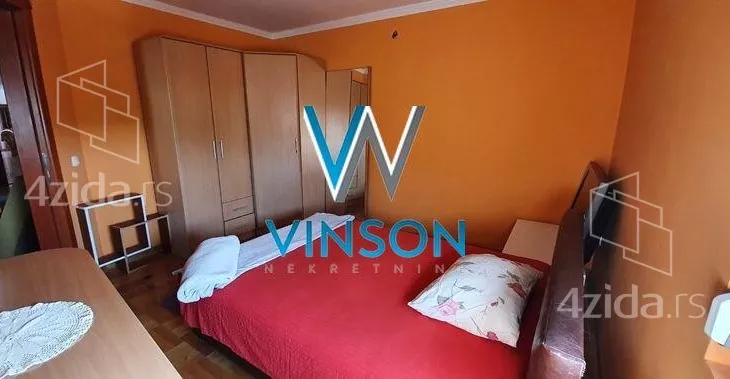 Četvoroiposoban stan | 4zida