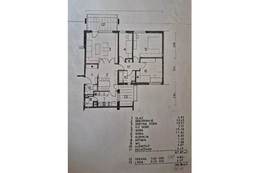 Trosoban stan | 4zida