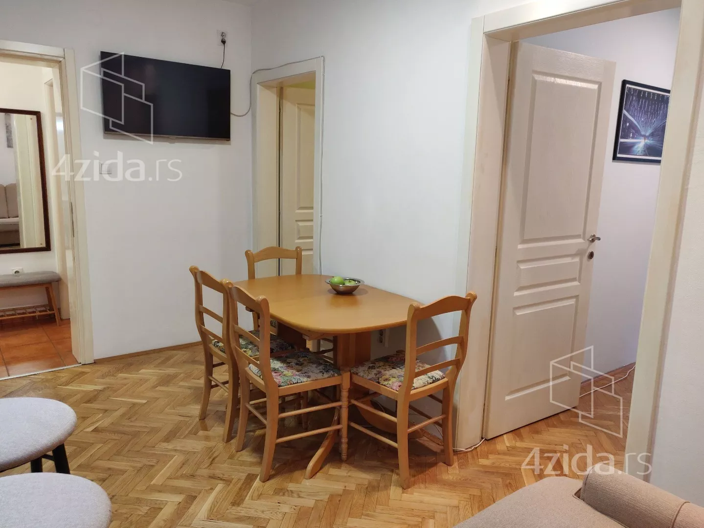 Troiposoban stan | 4zida