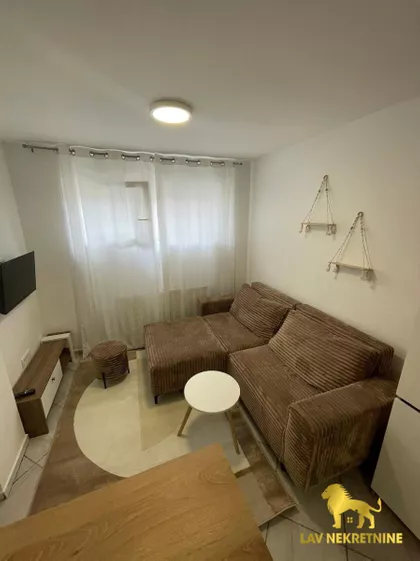 PETEFI ŠANDORA | 4zida.rs