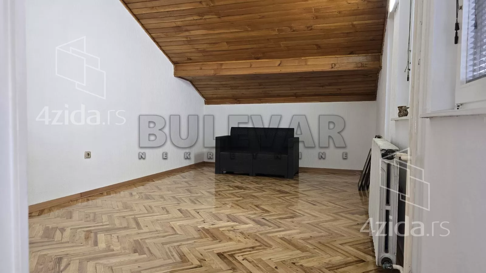 Troiposoban stan | 4zida