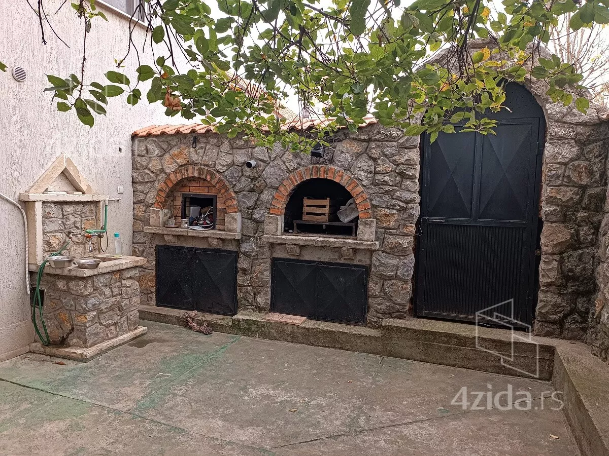 4-etažna kuća | 4zida