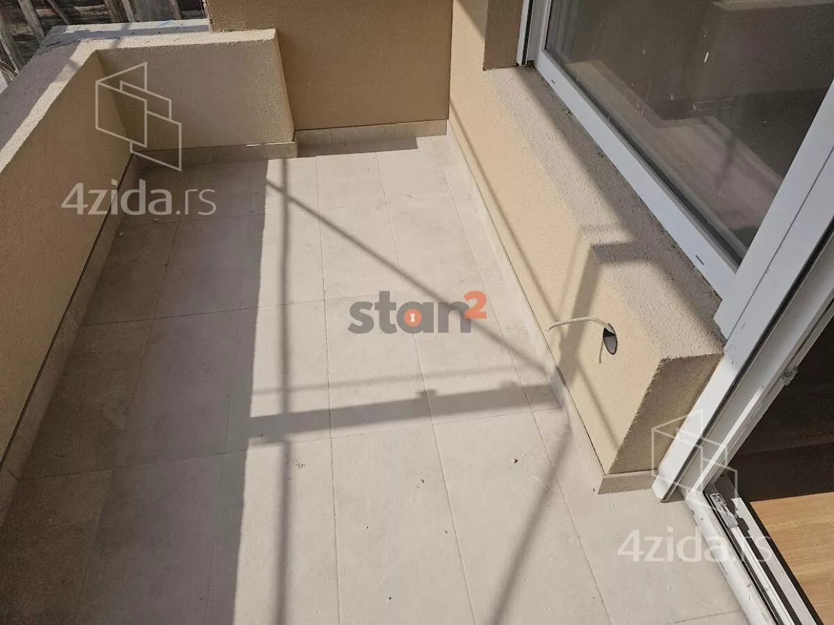 Troiposoban stan | 4zida