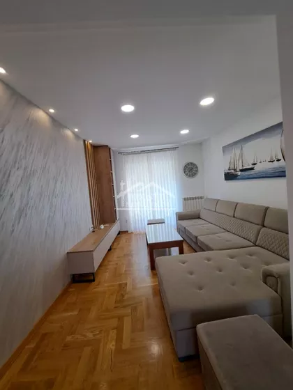 Godominska | 4zida.rs