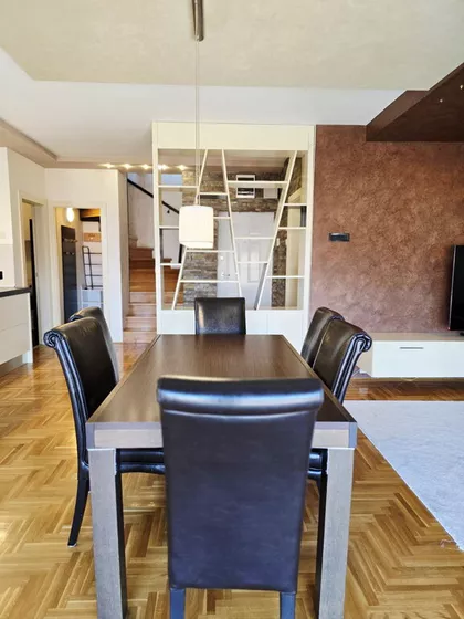 Mirka Bogovića | 4zida.rs