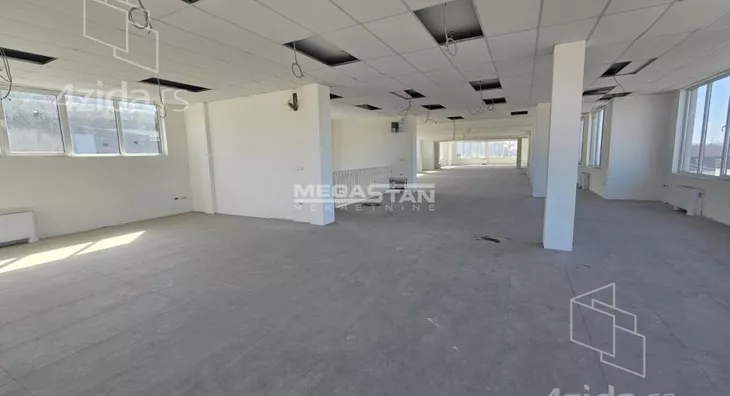 Poslovna zgrada | 4zida