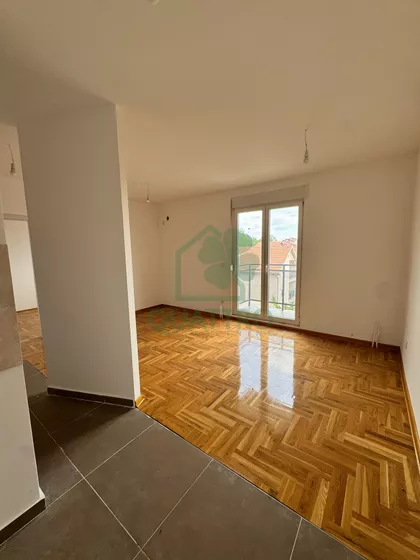Kaluđerica | 4zida.rs