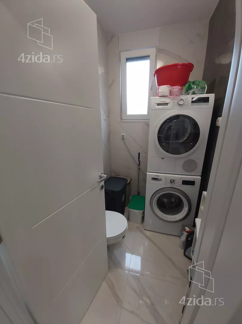 Petosoban stan | 4zida