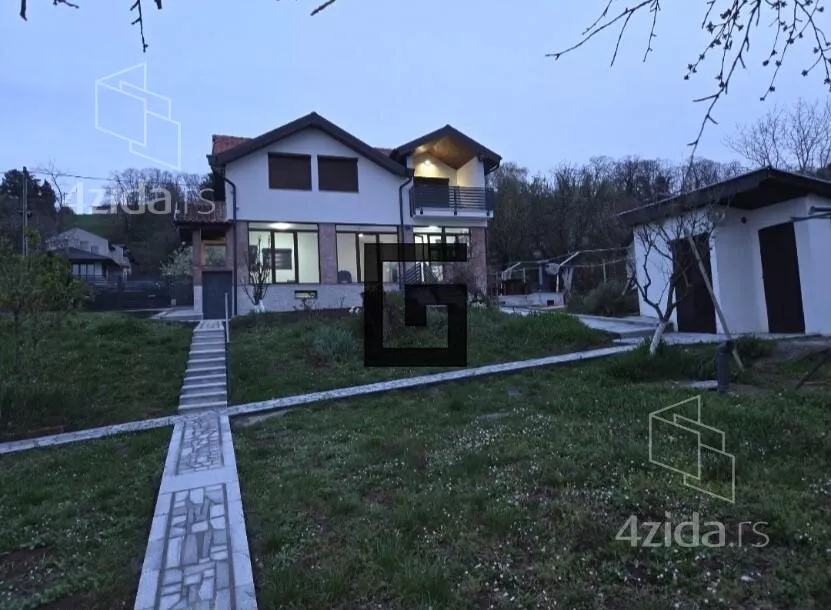 Kuća | 4zida