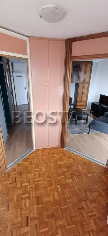 Kolumbova | 4zida.rs