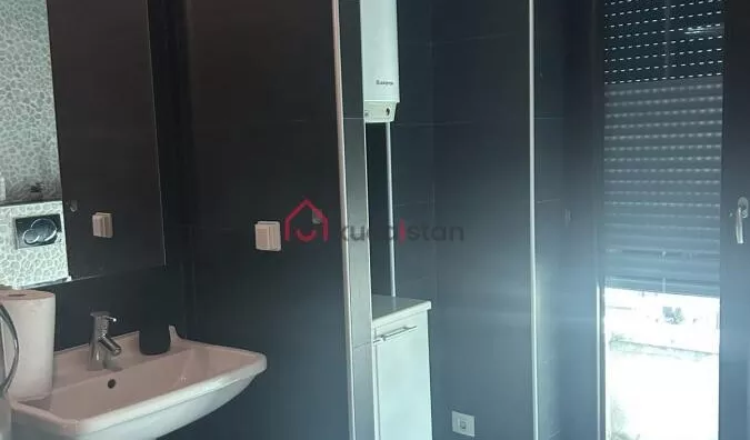 Četvoroiposoban stan | 4zida