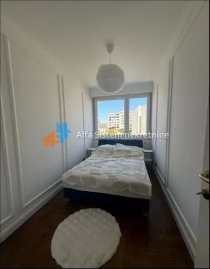 Crveni Krst Vračar | 4zida.rs