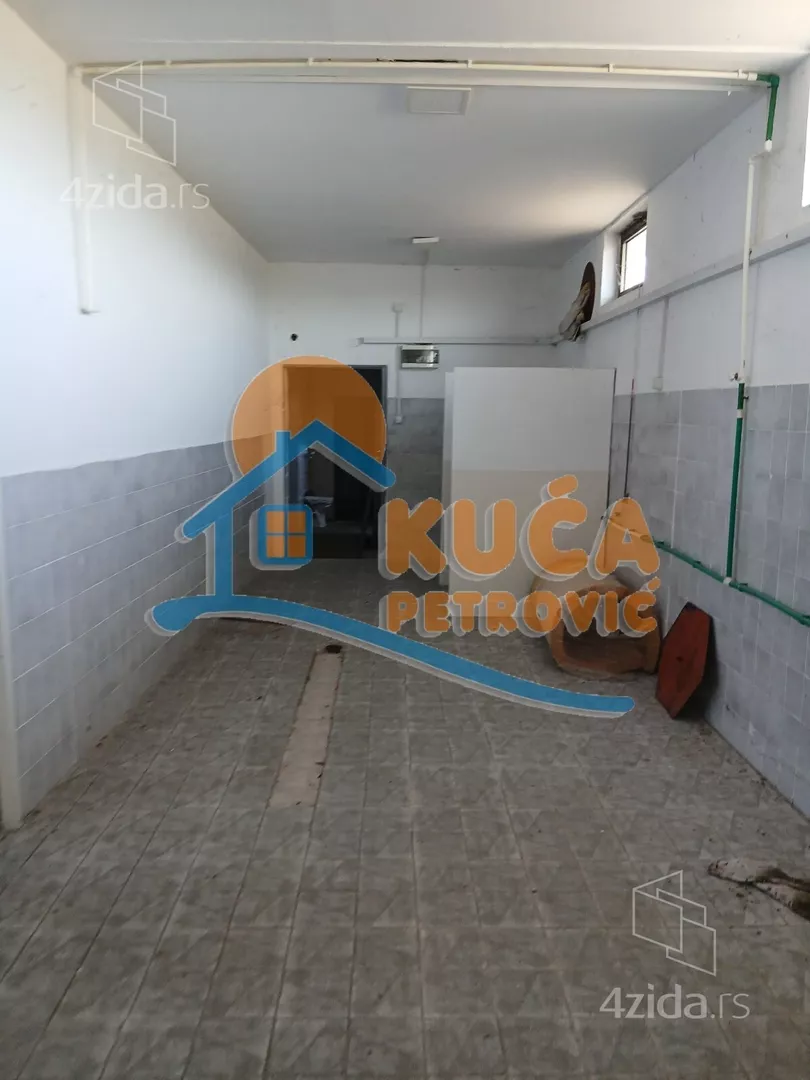 Lokal | 4zida