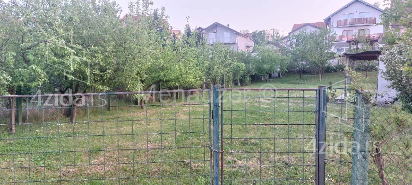 Plac | 4zida