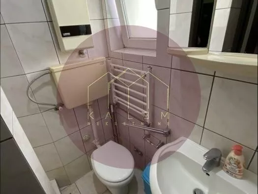 Poslovna zgrada | 4zida