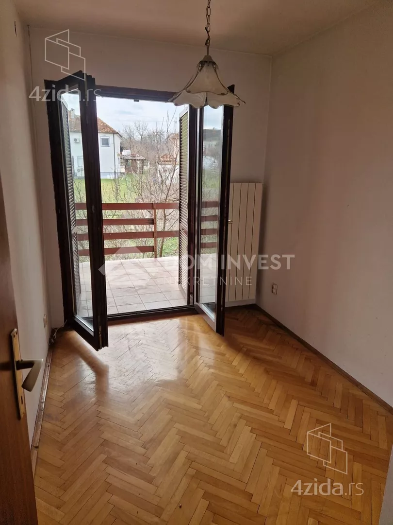 Četvoroiposoban stan | 4zida