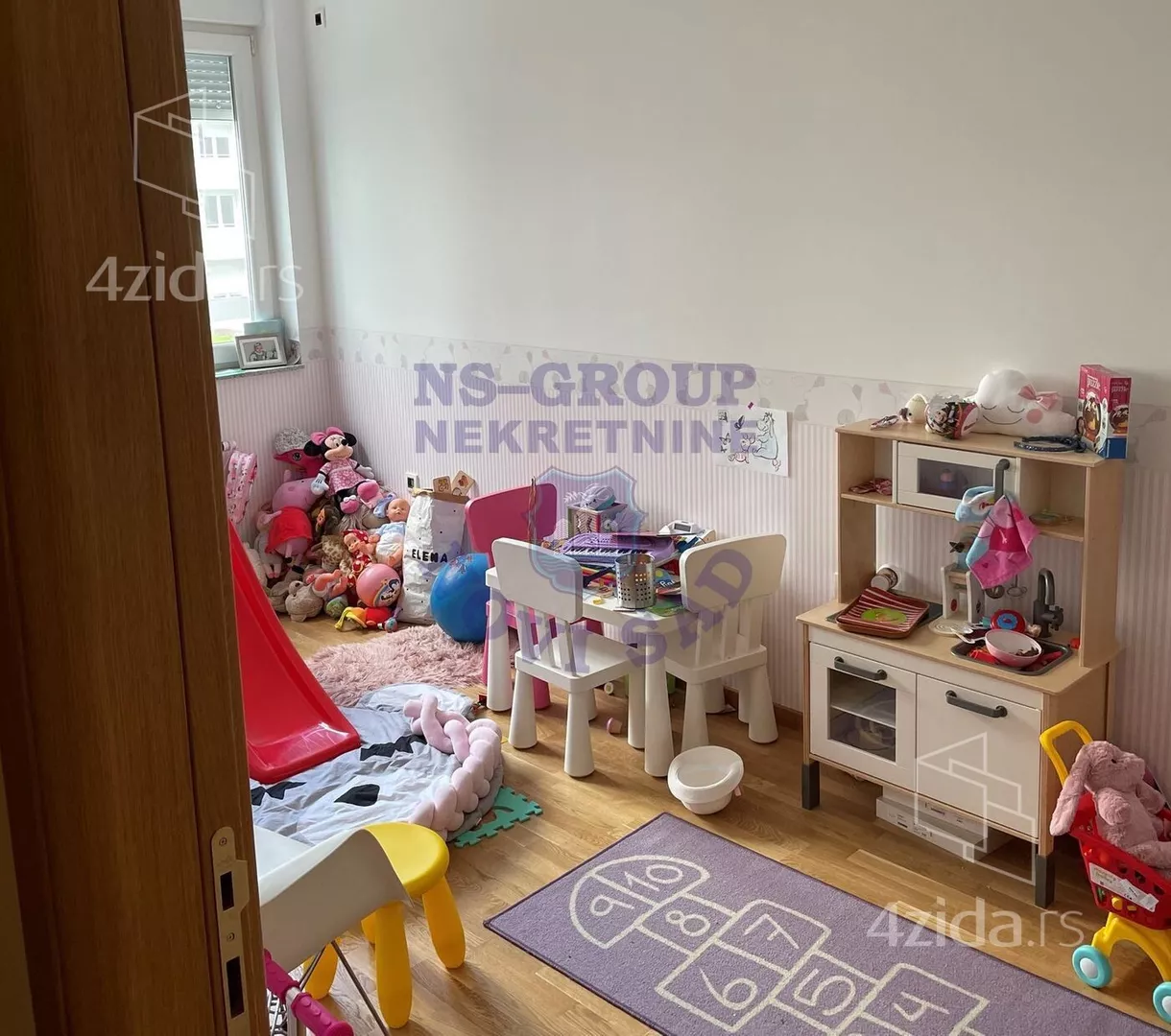 Četvorosoban stan | 4zida