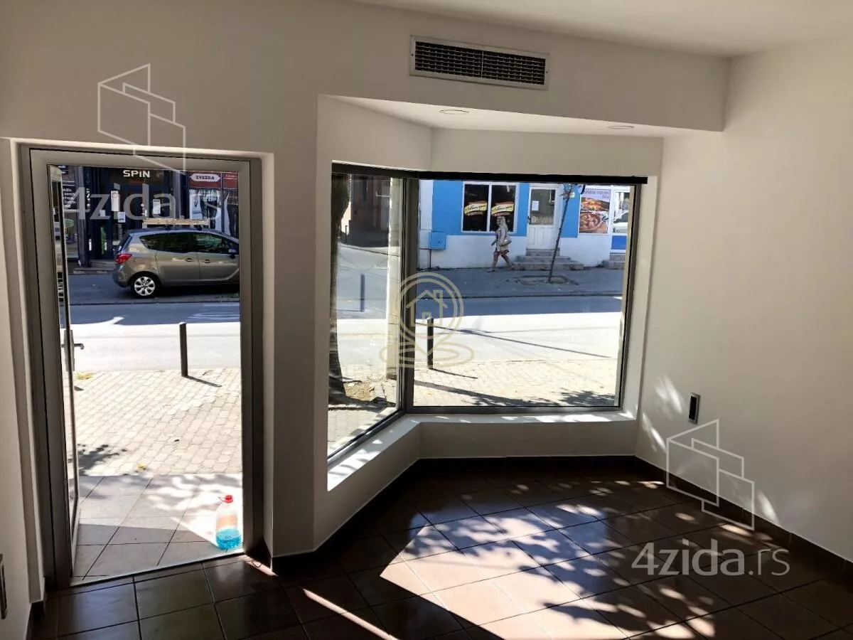 Lokal | 4zida