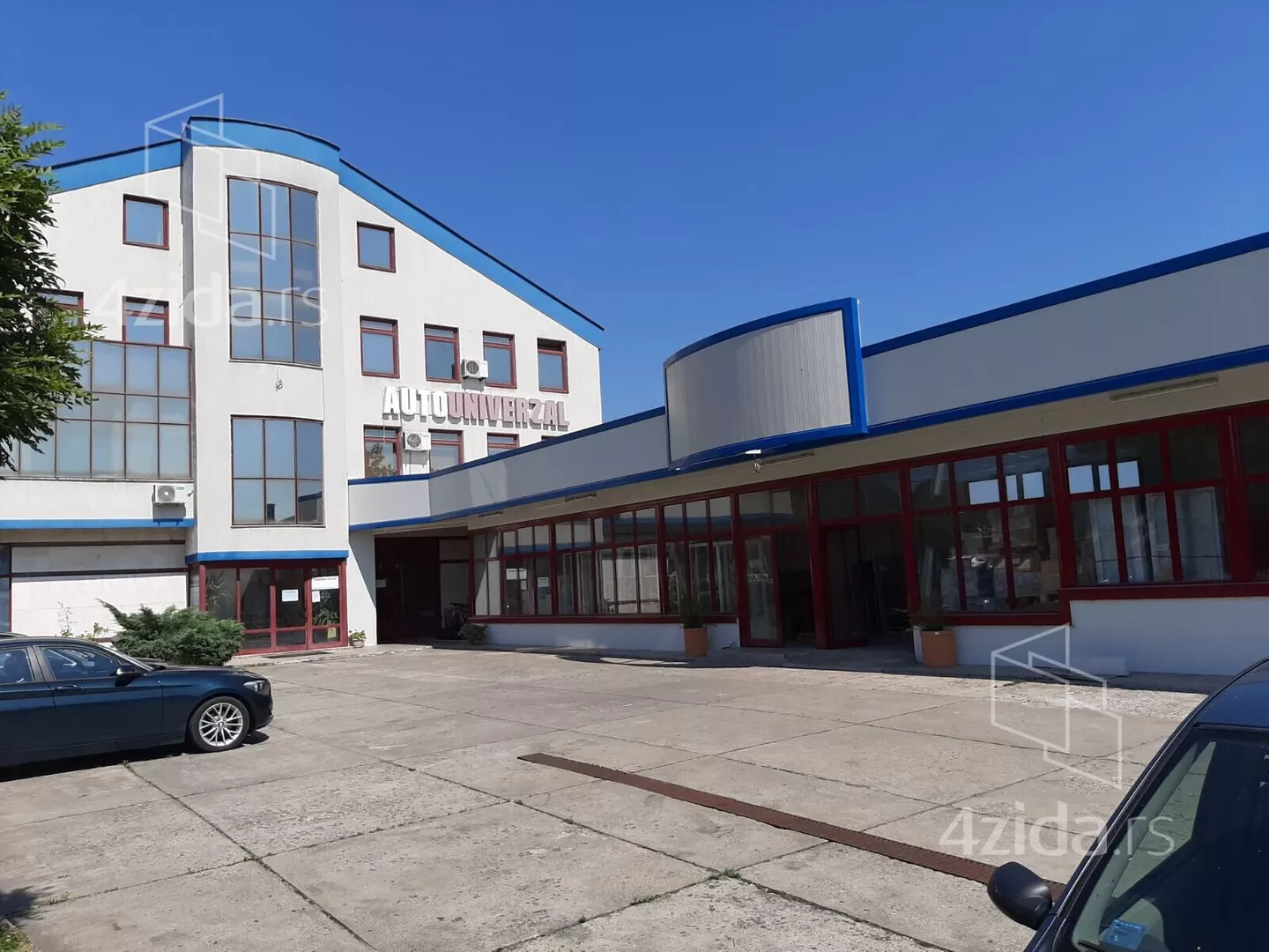 Poslovna zgrada | 4zida