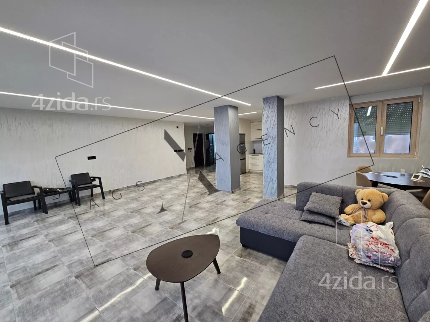 Trosoban stan | 4zida