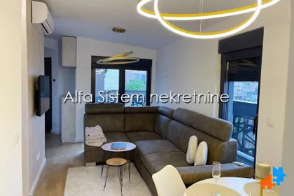 Vukov Spomenik | 4zida.rs