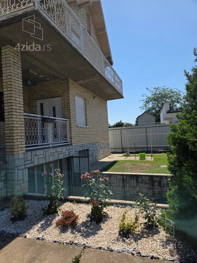 3-etažna kuća | 4zida