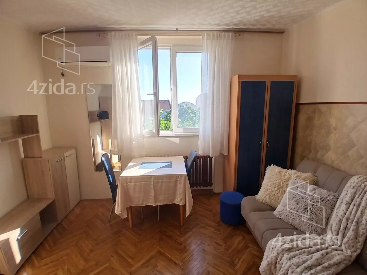 Garsonjera | 4zida
